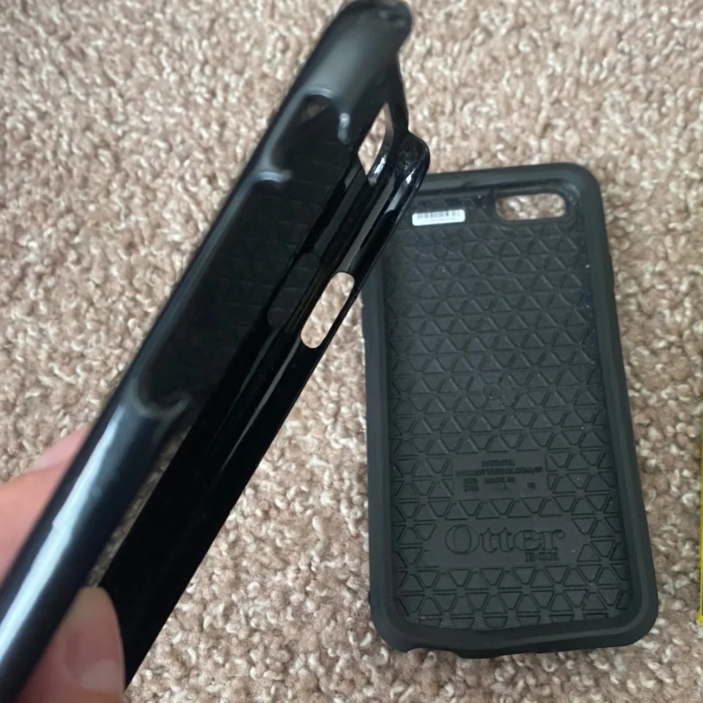 📱iPHONE 6 BUNDLE!📱2 CASES, 2 PACKS OF SCREEN PROTECTORS (NWT)